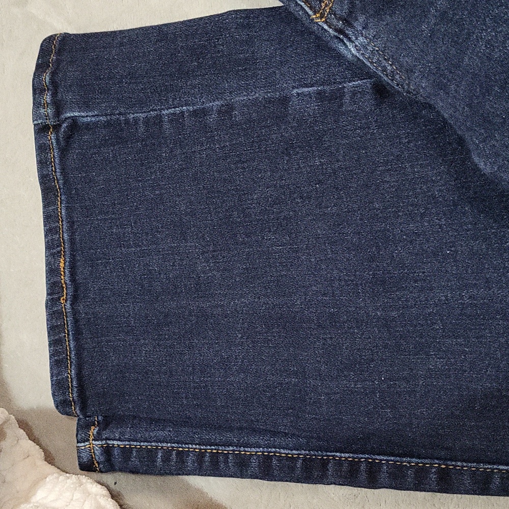 Judy Blue Jeans - Picture 4 of 11